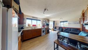 D53 Bide A Wee, Riviere Towans