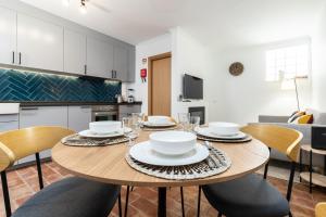 NEW!! Cherry House - Traditional Townhouse in the heart of Tavira