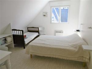 Maison 5 pièces 8 à 9 personnes avec jardin clos à proximité de la mer- NINA