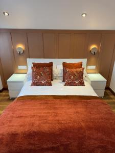 1 Sheraton Apartments