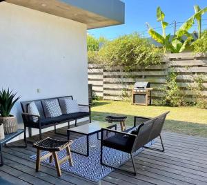 Villas Villa moderne avec jacuzzi, au pied de la plage : photos des chambres