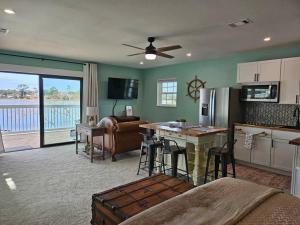 Pensacola Waterfront Retreat