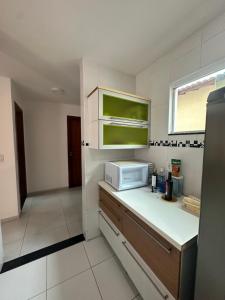 Quarto Com Banheiro Próximo ao Shopping