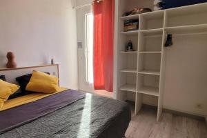 Magnifique T1bis dans CALVI centre avec Parking