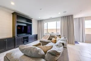 Pet-Friendly Clovis Home - Near Mall and Waterpark! - Sanger