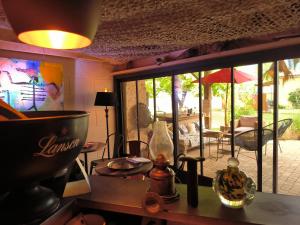 B&B / Chambres d'hotes LES BOHEMIELLES Chambre Mathilda : photos des chambres