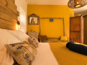 B&B / Chambres d'hotes LES BOHEMIELLES Chambre Mathilda : photos des chambres