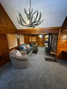 Crest Lodge Historic Mountain Inn - 里弗赛德