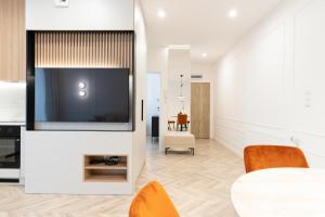 Lake Apart - 50 m2 luksusu nad jeziorem, parking, winda, widok, Netflix