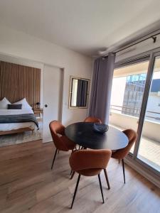 Appartements Le Charmant - Proche de Paris - 326B : photos des chambres