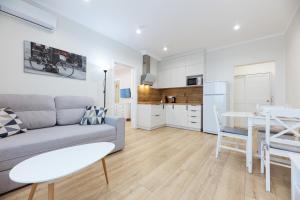 Квартири люкс метро Чернігівська