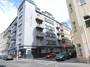 La Renardière aux 1000 Trésors - Chambre Privée - Praga