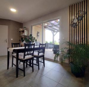 Maisons d'hotes La Sarlamandre, Chambres et table d'Hotes : photos des chambres