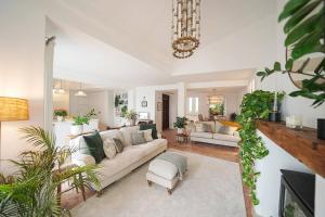 Luxury center Townhouse in Frigiliana with pool and parking HansOnHoliday Rentals