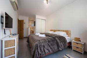 Villa Caroubiers Pretty provençal villa with swimming pool