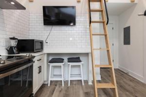 Loft in the Vibe #9 - 5 min walk to beach ocean