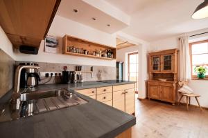 Villa Tegernsee - Exclusive Lakefront Villa with private Zirben Sauna, 4 Rooms for Family & Friends