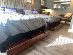 Beautiful Condo Sleeps 4- Only 2 Blocks From Beach