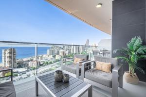 Sunset Drive Resort Apartment 9-18 Poniente Beach