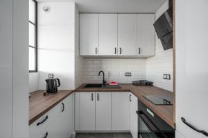 Metro Racławicka Chic Studio