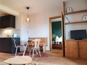 Alpenflair Apartment mit Balkon - inkl Parkplatz #5 - 弗尔斯