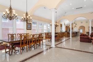 Imperial Palace 12 Bedroom Oceanfront Home