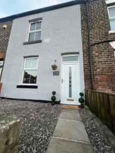 Cosy home perfect for families and contractors with free parking