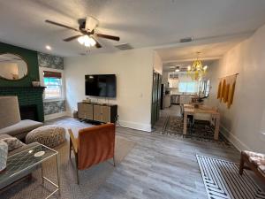 Zen House close to Gulfport downtown & Clam Bayou