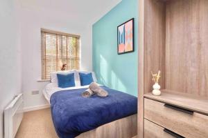 Central Headingley - Work & Family Relocations - FREE Parking