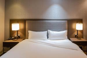 King Room - Disability Access room in Nersyan Taiba Hotel Apartments