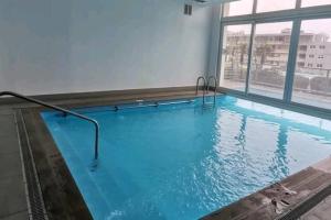 Frente a la playa. Vista al mar.