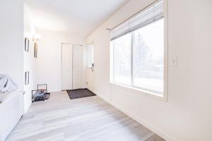 Walkout Basement Suite, 2 BDR 4BD, Bright and Spacious