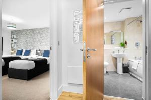 Funky Arcadian Centre Apartment By Azura Nights