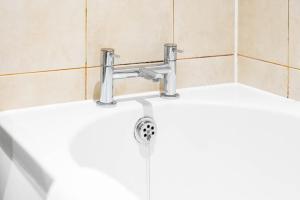 Funky Arcadian Centre Apartment By Azura Nights