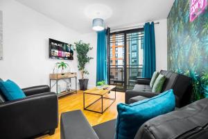 Funky Arcadian Centre Apartment By Azura Nights