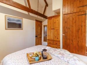 2 Bed in Abergavenny 90235