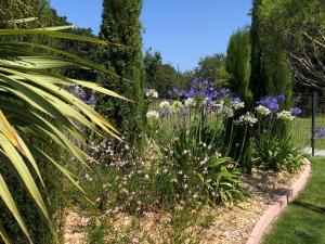 Gîte calme proche mer à Pornic, jardin clos, accessible PMR, visite ferme, wifi, équipement bébé - FR-1-306-1067