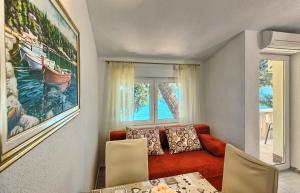 Apartments by the sea Kastel Stafilic, Kastela - 21981