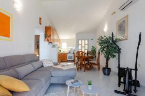 Apartments by the sea Prigradica, Korcula - 22120