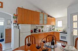 Apartments by the sea Prigradica, Korcula - 22120