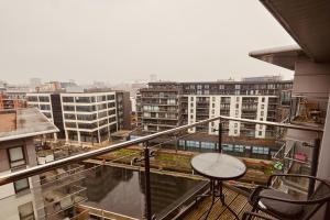Deluxe City Apt, River Canal View& Free Parking!