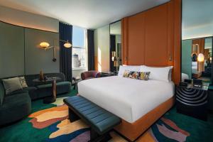 Spectacular Guest Room, 1 King, City view room in W New York - Union Square