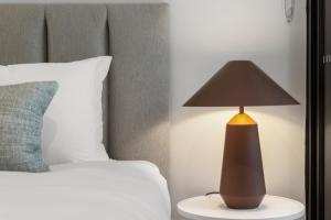 Elegant Stature Southbank Rooftop Pool Gym Balcony