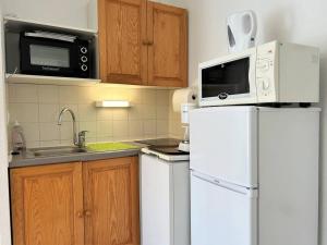 Appartement climatisé, 4 couchages, centre-ville du Lavandou, proche plage, parking inclus - FR-1-251-580