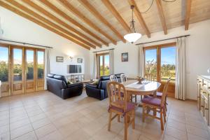 M414 Els Evols by Mallorca Villa Selection