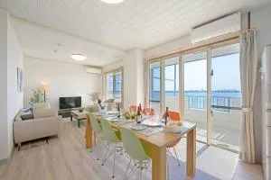 ライカムまで車で7分 オーシャンビュー付き 最大8人 駐車場2台 長期滞在にもおすすめ MK1 - Takēsu