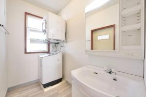 ライカムまで車で7分 オーシャンビュー付き 最大8人 駐車場2台 長期滞在にもおすすめ MK1