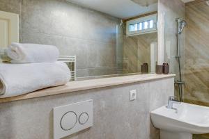 Montana Popa ApartHotel