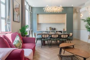 Sophie Stay - Le Mucha - King size bed - AC