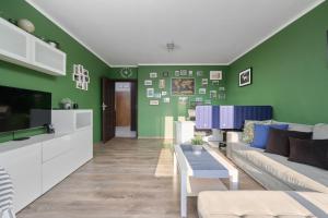 Lively Green Apartment in Wrocław with Balcony and Desk by Renters